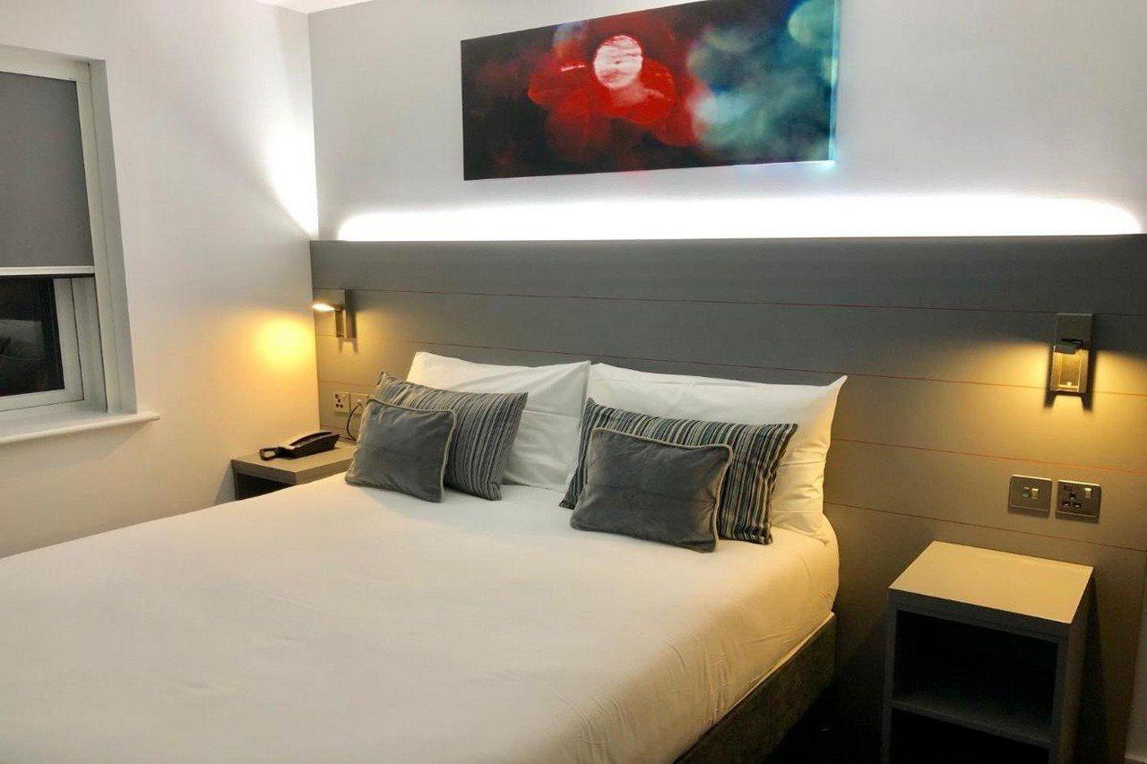 Ilford Hotel Goodmayes المظهر الخارجي الصورة