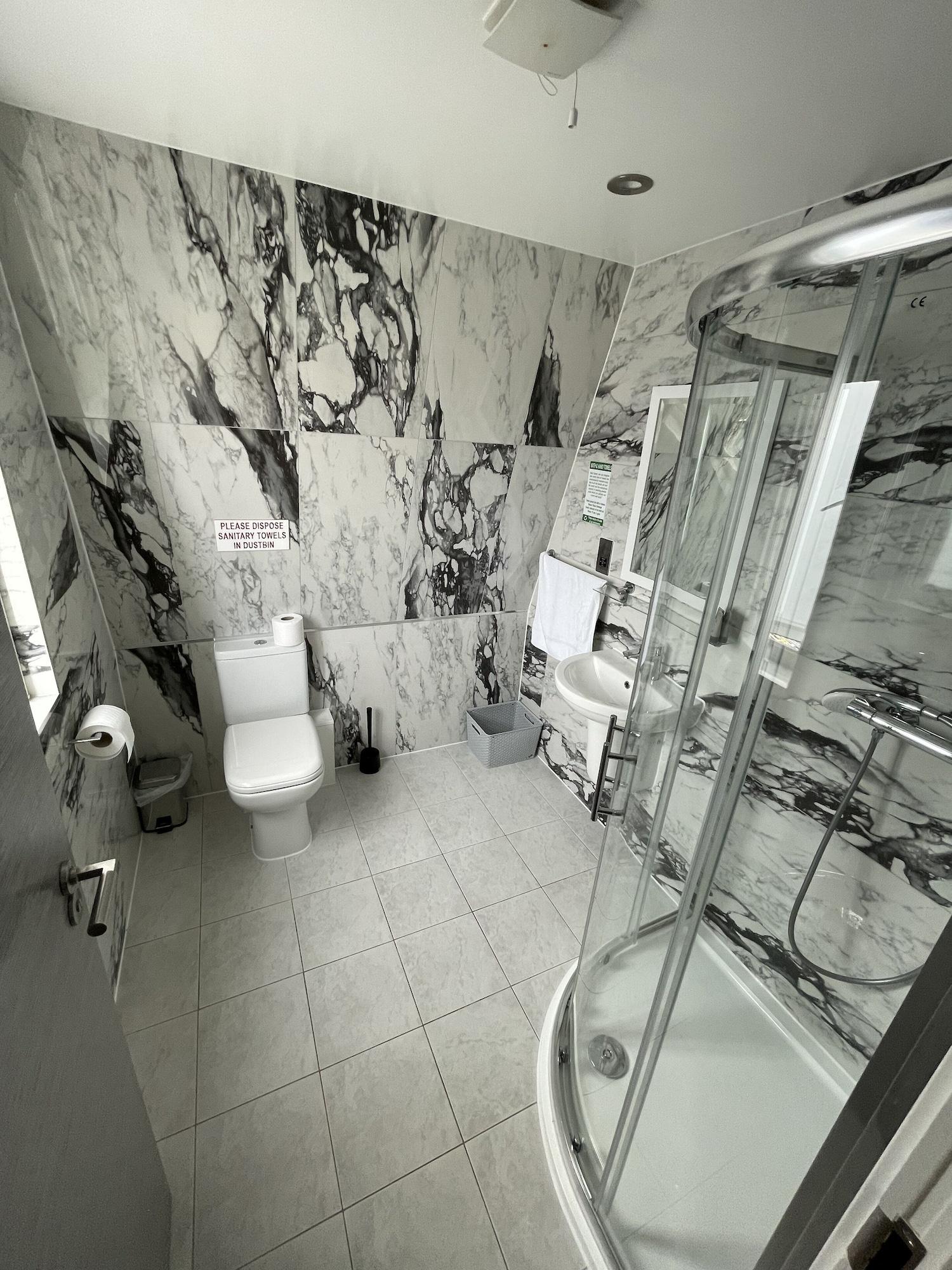 Ilford Hotel Goodmayes المظهر الخارجي الصورة