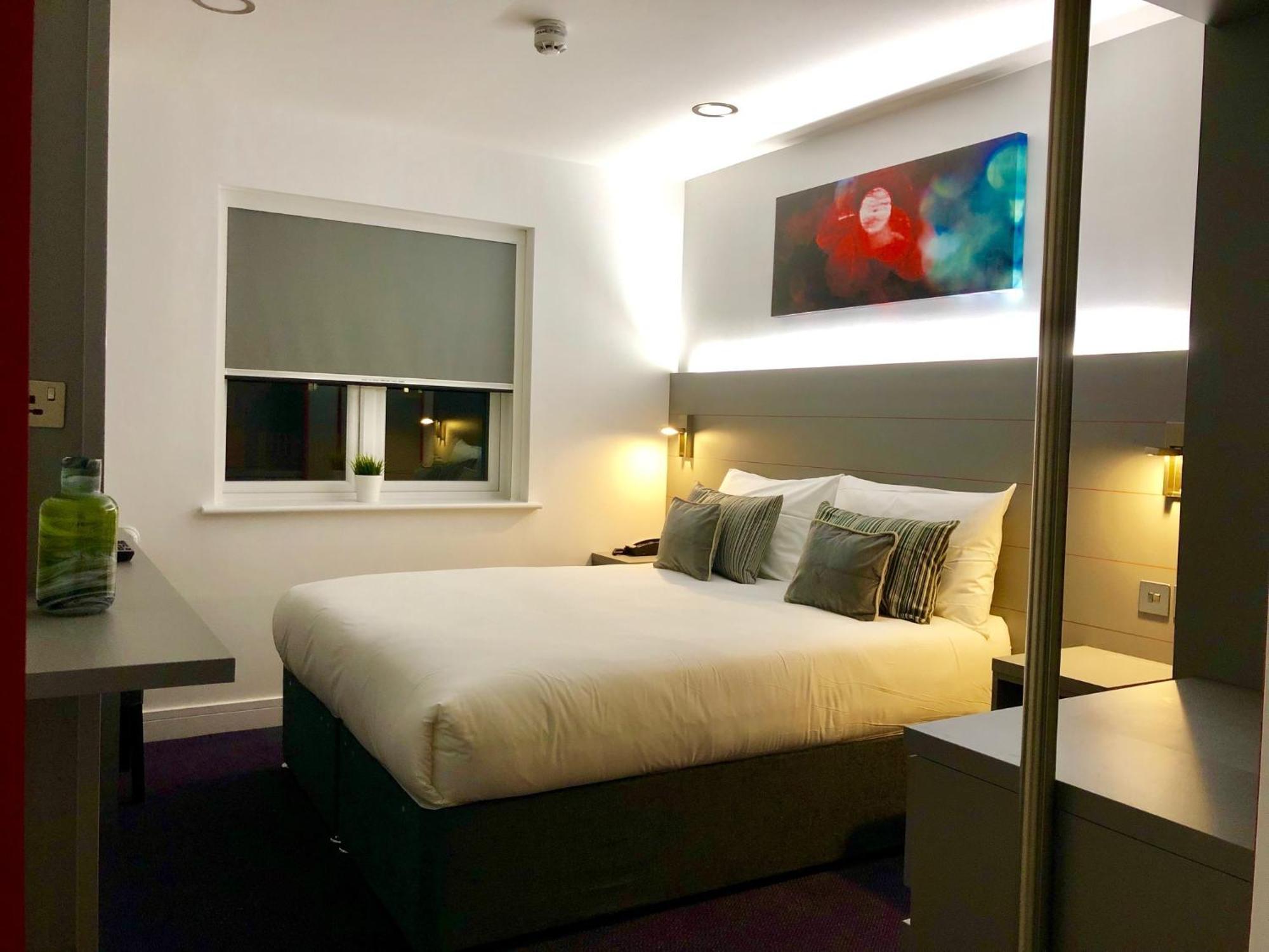 Ilford Hotel Goodmayes المظهر الخارجي الصورة
