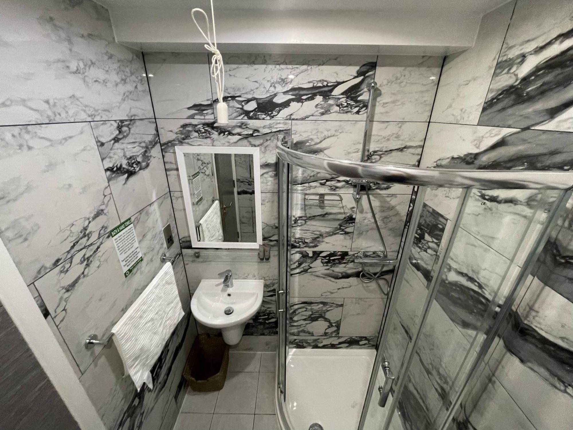 Ilford Hotel Goodmayes الغرفة الصورة
