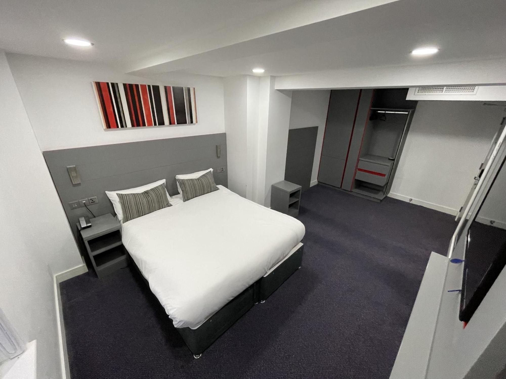 Ilford Hotel Goodmayes المظهر الخارجي الصورة
