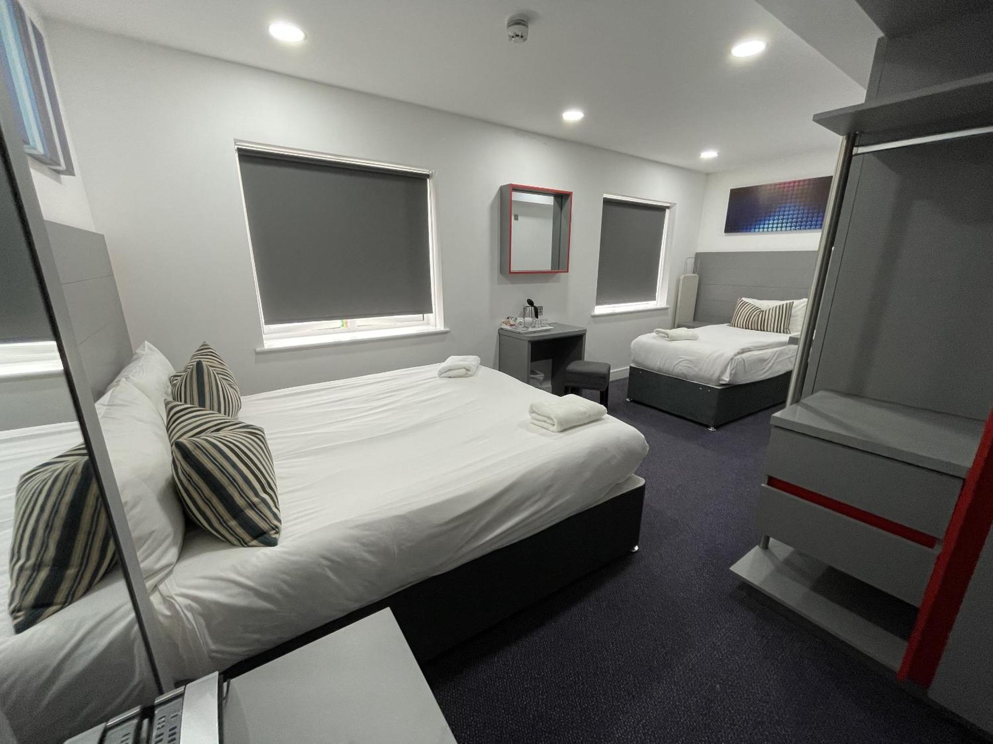 Ilford Hotel Goodmayes المظهر الخارجي الصورة