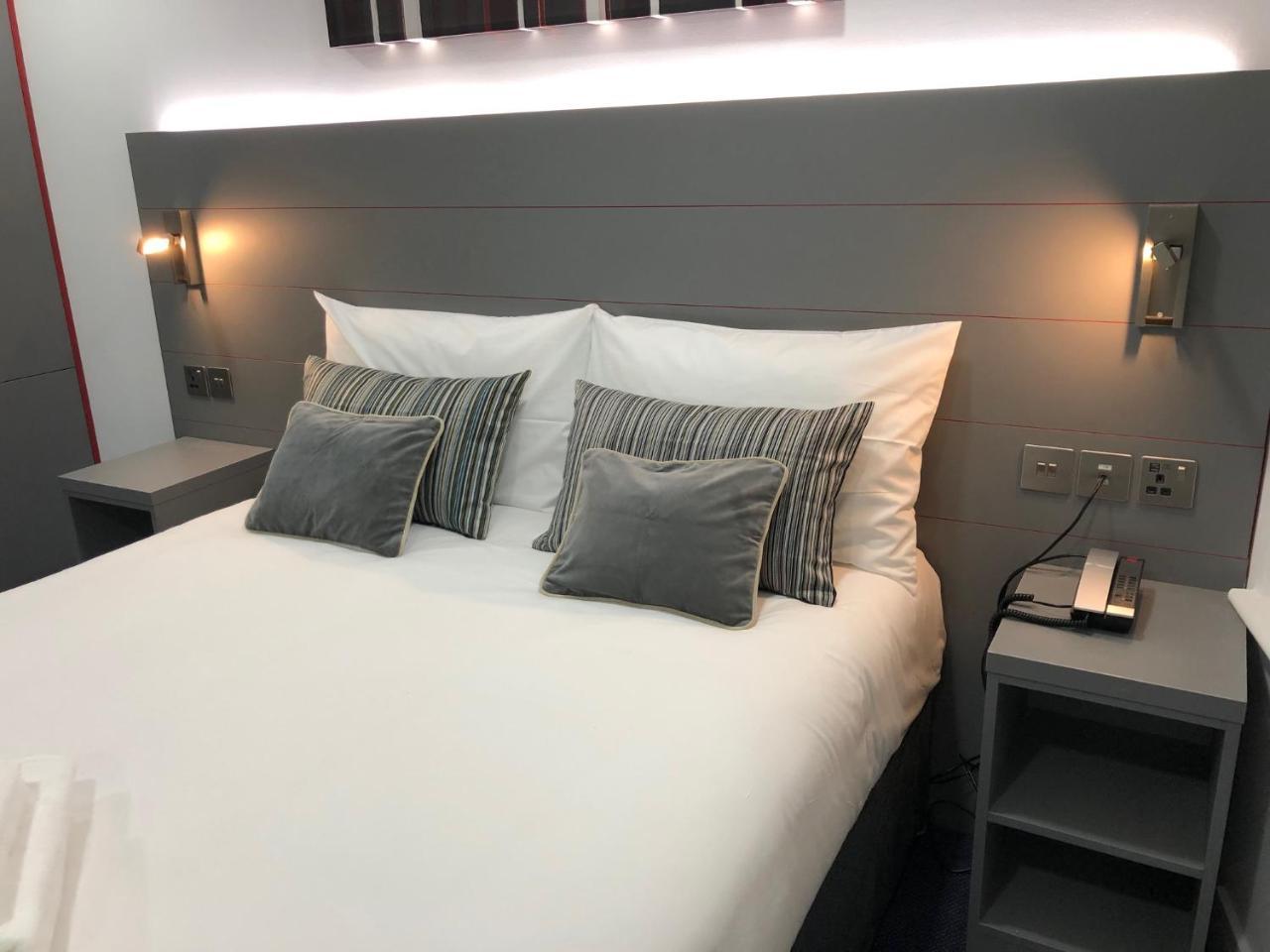 Ilford Hotel Goodmayes المظهر الخارجي الصورة